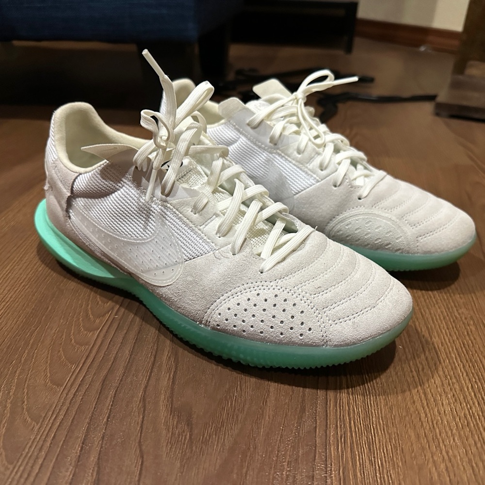 Nike Men's Street Gato